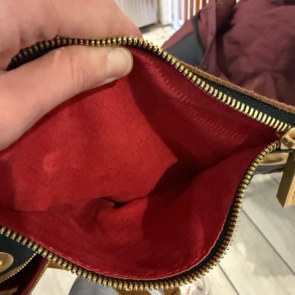 Stunning Hammitt medium black and brown brown distressed leather gold hardware - Picture 4 of 11